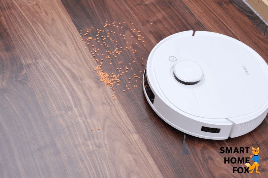 Ecovacs Deebot saugt Linsen auf dem Laminat